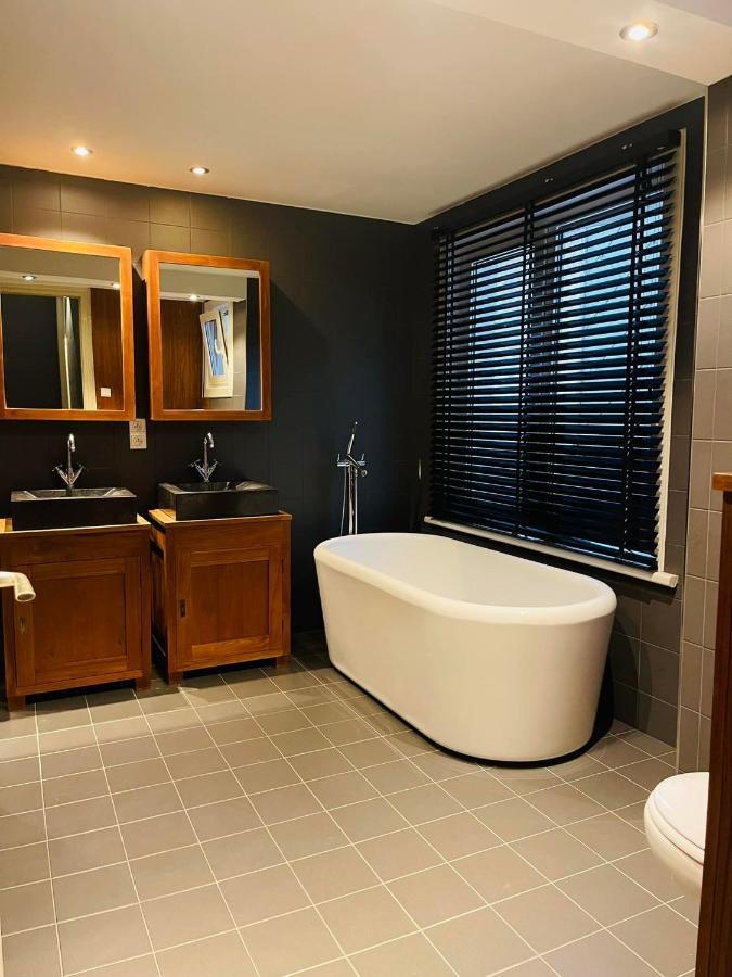 O-Sea House: Herenwoning In Belle Epoque Wijk Te Oostende Екстериор снимка